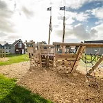 Holiday home Nordseeresort 67 Seeluft Busum